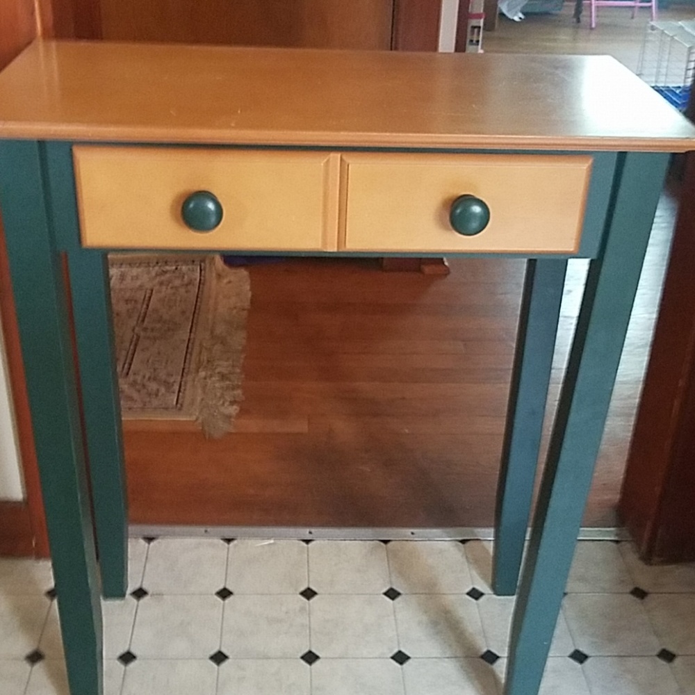 Wooden side table with drawer